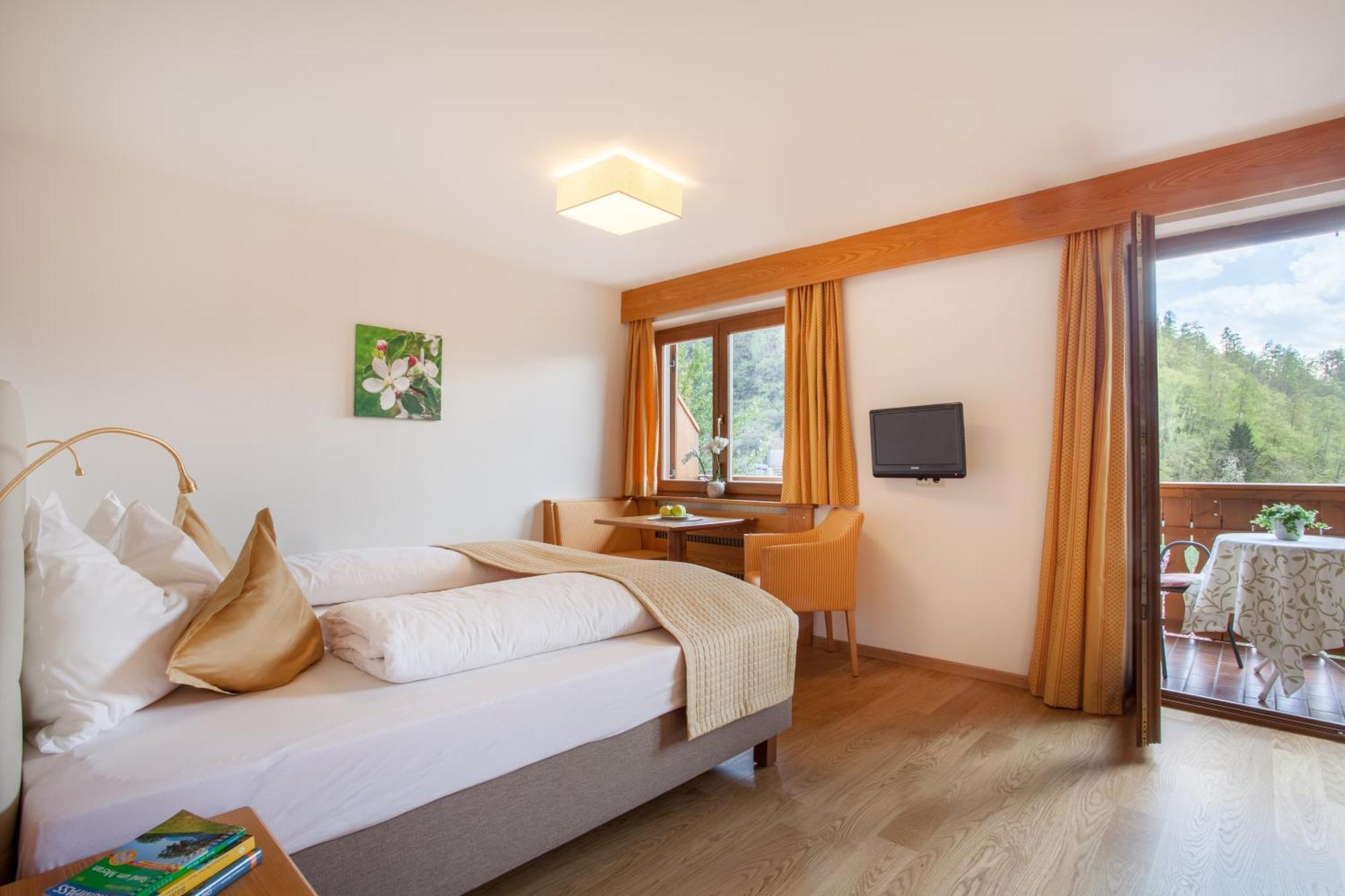 Hotel Kiendl Schenna Værelse billede