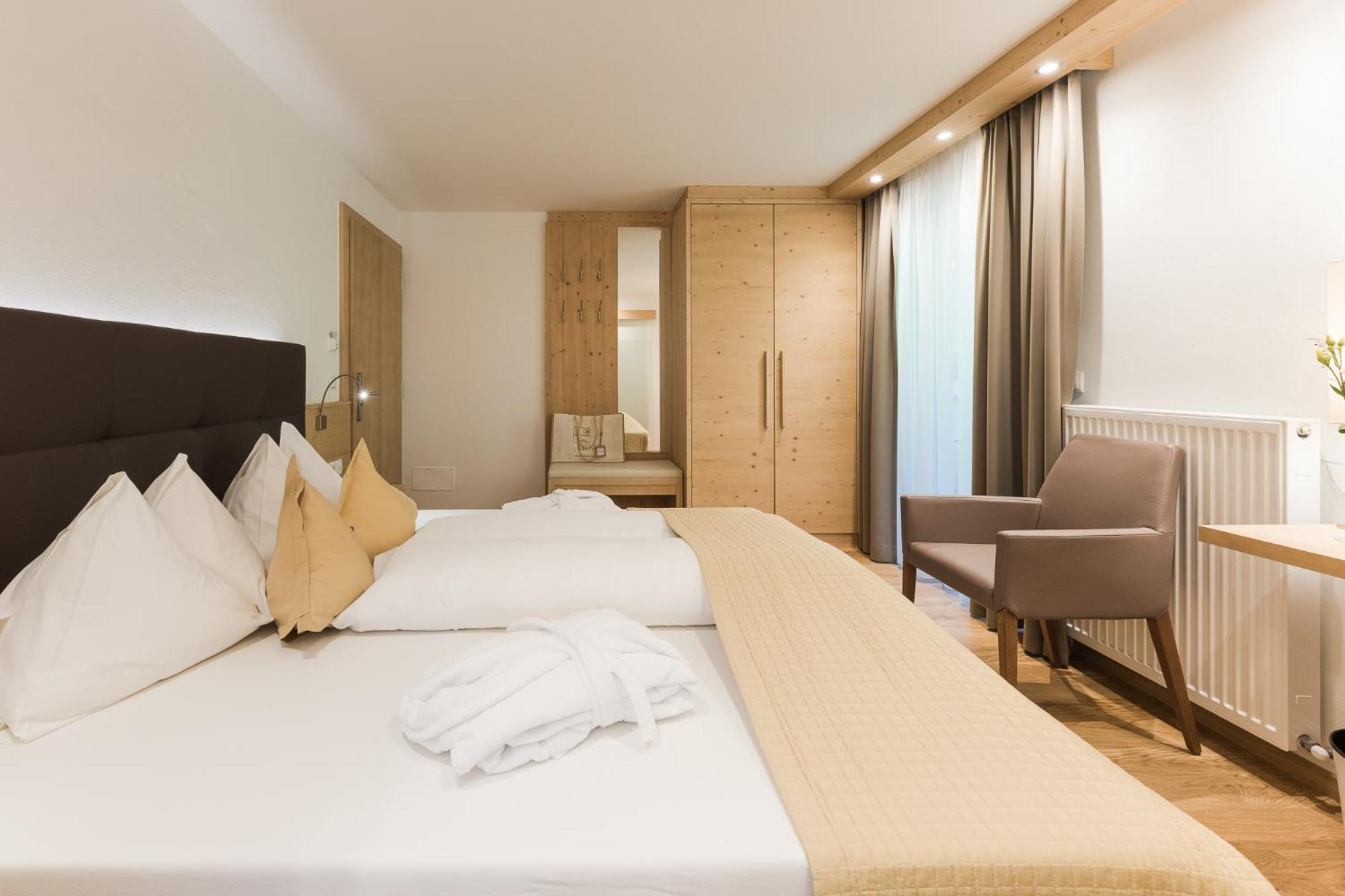 Hotel Kiendl Schenna Værelse billede