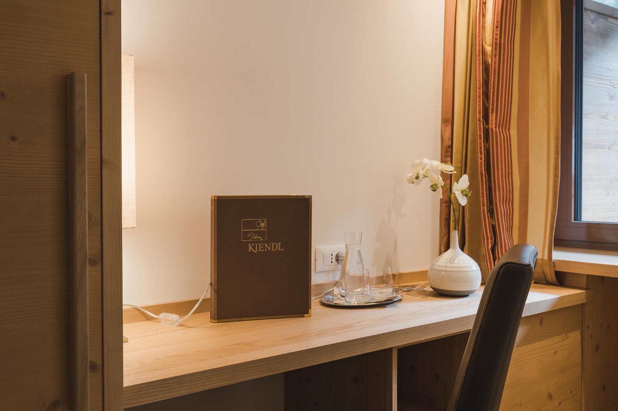 Hotel Kiendl Schenna Værelse billede