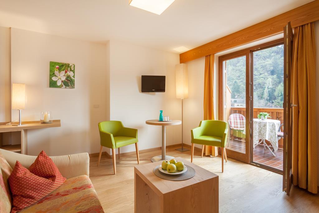 Hotel Kiendl Schenna Eksteriør billede